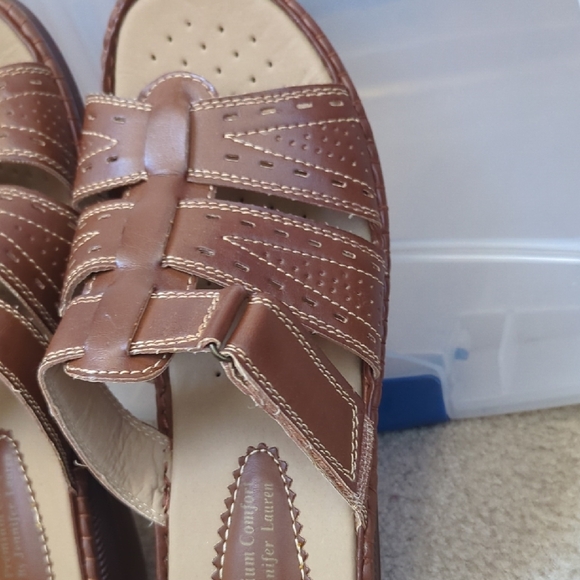 Elegant Brown Women's Sandals - Picture 8 of 10